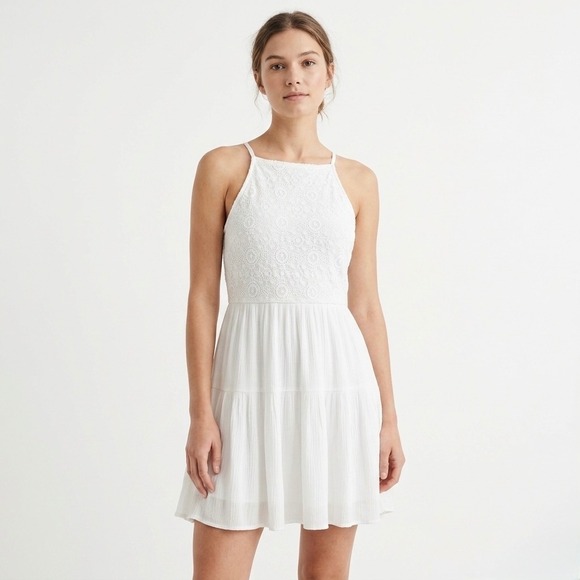 Abercrombie & Fitch Dresses & Skirts - Abercrombie & Fitch White Lace‎ Mini Dress Women's M Coquette Boho Cottagecore